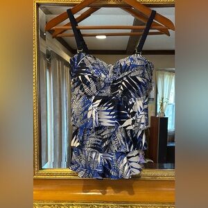 NWT Island Waves Blue & White Twisted Front Ruffled Tankini Top - Size S